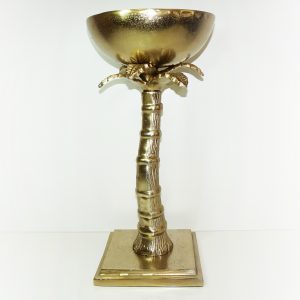 Bowl with palm base